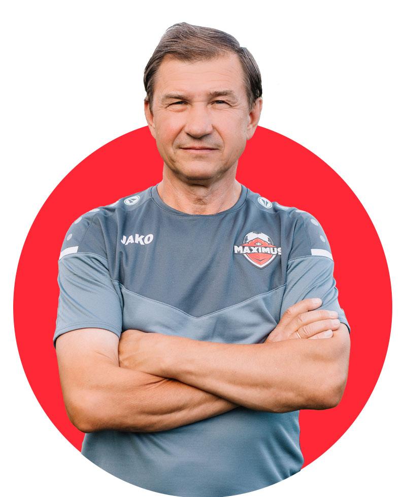 Тренер футбольной школы Горнак Сергей